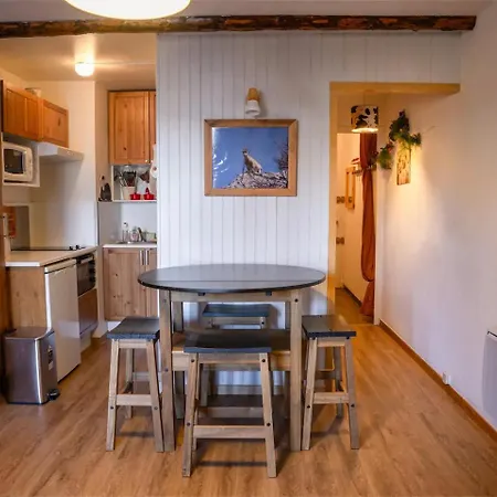 Joli 5p Avec Balcon * Enchastrayes